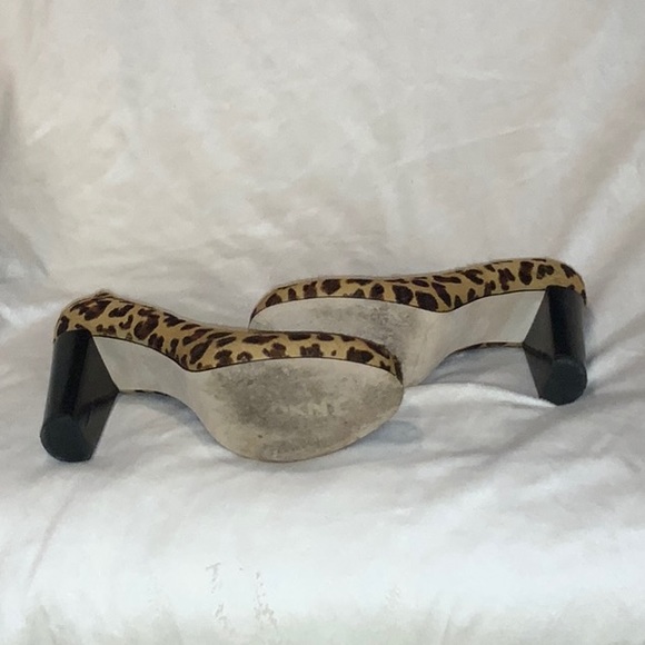 DKNY Pumps - Picture 7 of 8